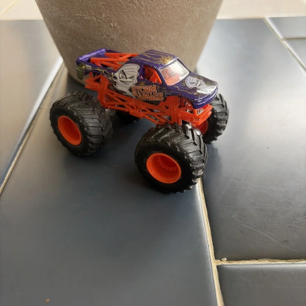 Hot Wheels Monster Jam Lot of 6 Diecast Mud Series Monster Trucks 1:64 (E3)